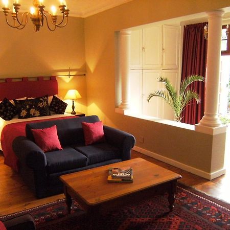 Village Green Guest House Randburg Esterno foto