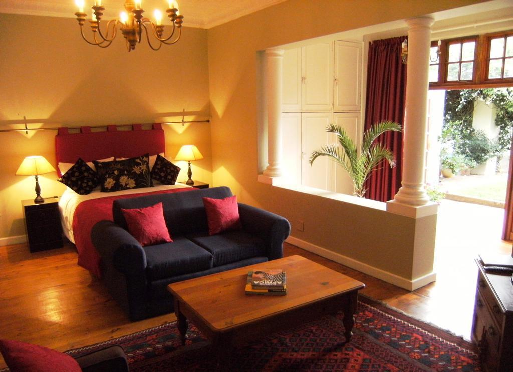 Village Green Guest House Randburg Esterno foto